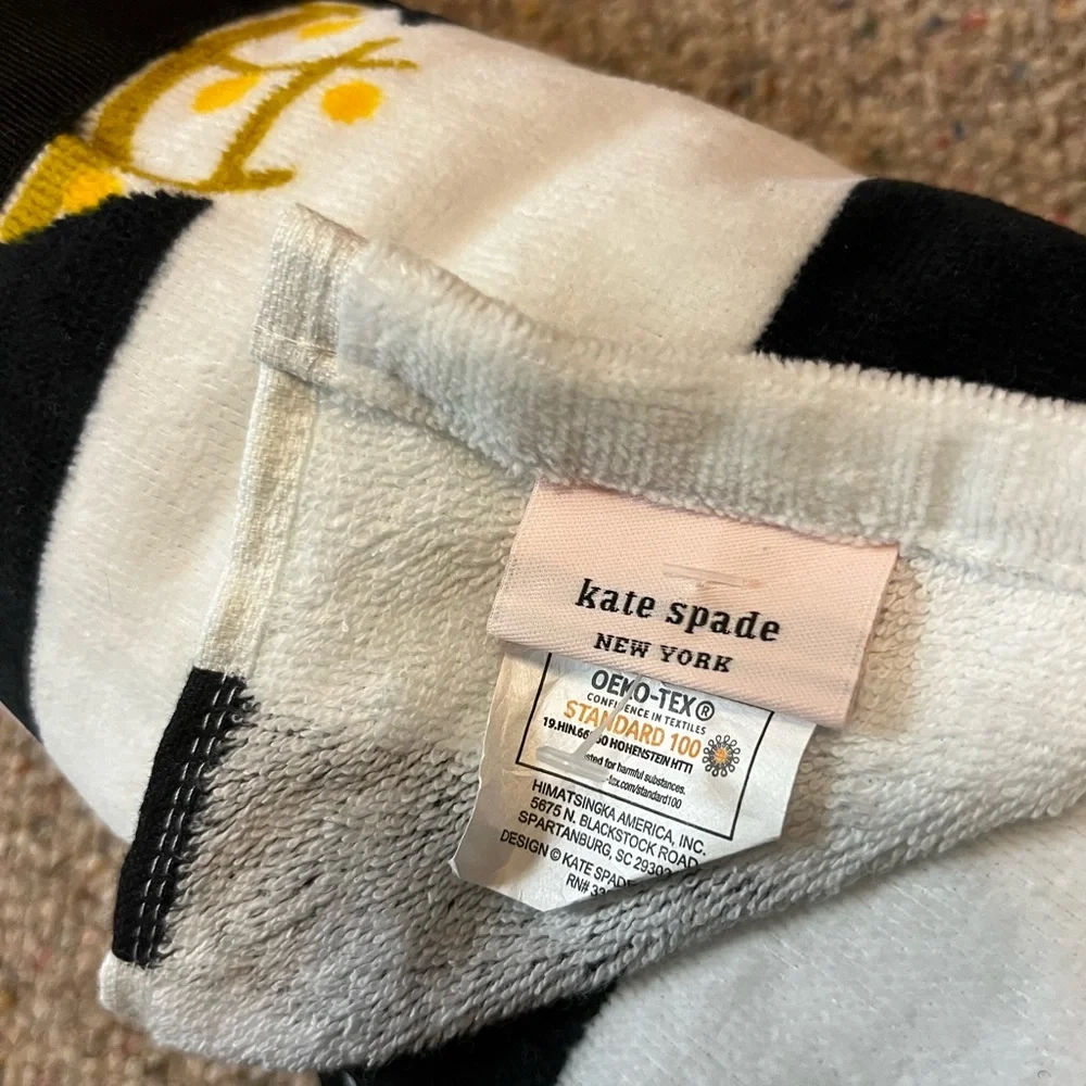 🆕 Kate Spade Pineapple Stripe Beach Towel